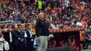 Göztepe Teknik Direktörü Stanimir Stoilov'dan kırmızı kart açıklaması!