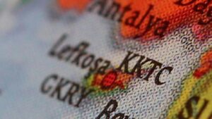 Güney Kıbrıs'ta büyük skandal! Türk mallarını yağmaladılar