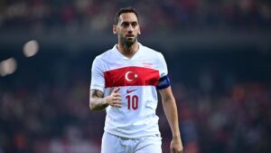 Hakan Çalhanoğlu: Gururlu ve mutluyum