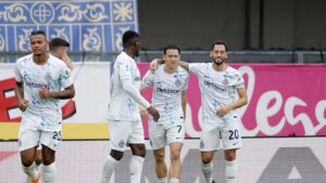 Hakan Çalhanoğlu'dan muhteşem asist Zielinski'den harika gol!