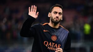 Hakan Çalhanoğlu’ndan transfer iddialarına net yanıt! Fenerbahçe ve Galatasaray…