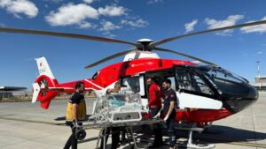 Hasta bebeğin yardımına ambulans helikopter yetişti