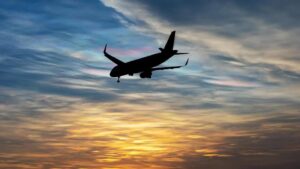 Havada büyük tehlike! İki uçak çarpışmaktan kıl payı kurtuldu