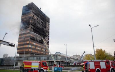 Hırvatistan'da korkutan yangın… Gökdelen kül oldu