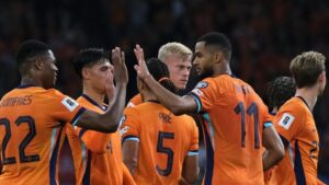 Hollanda'dan 4 gollü galibiyet