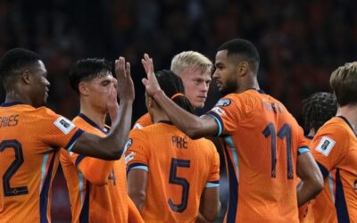 Hollanda'dan 4 gollü galibiyet
