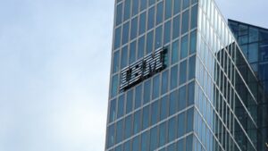 IBM yapay zeka patlaması nedeniyle binlerce çalışanı işten çıkaracak