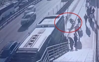 İETT faciası! Metrobüs engelli yolcuyu ezdi