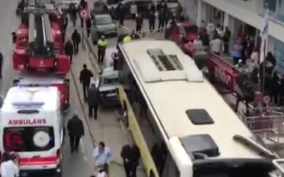 İETT otobüsü dehşet saçtı: Yayaların arasına daldı