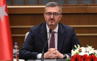 İletişim Başkanı Duran: Dualarımız, enkaz altında kalan vatandaşlarımızla birlikte