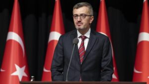 İletişim Başkanı Duran, Nuri Pakdil'i andı