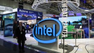 Intel'in hisseleri yükseliyor ancak hala köklü bir değişime ihtiyacı var