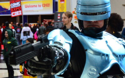 15 yıllık internet şakası gerçek oldu: Detroit'in merkezine RoboCop heykeli diktiler