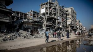 İşgalci İsrail, çöp ve inşaat atıklarını Gazze'ye taşıyor
