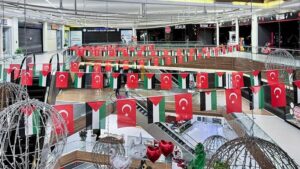 İstanbul'da büyük beğeni toplayan hareket! Gelirleri Gazze'ye bağışlanacak