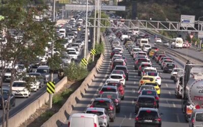 İstanbul'da pazartesi çilesi! Trafik durma noktasında