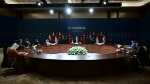 İstanbul'daki kritik Gazze zirvesi dünyada yankılandı: Türkiye arabuluculuğun önde gelen aktörü