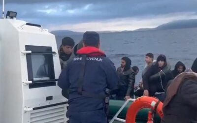 İzmir açıklarında göçmen hareketliliği: 51 kişi yakalandı, 84 kişi kurtarıldı