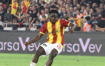 Junior Olaitan özür diledi! Osimhen ile paylaştığı fotoğraf Göztepe taraftarının tepkisini çekmişti