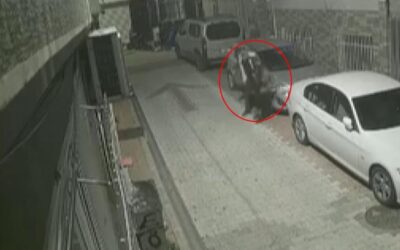 Kadını döverek yerde sürükledi: Dehşet anları kamerada