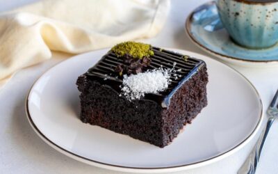 Kahvenin en leziz eşlikçisi! Islak brownie tarifi, unu azar azar ekleyin