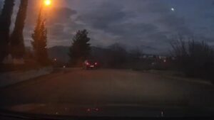 Karabük'te görenleri şaşkına döndüren görüntü! Gökyüzünü bir anda aydınlatan cisim kamerada