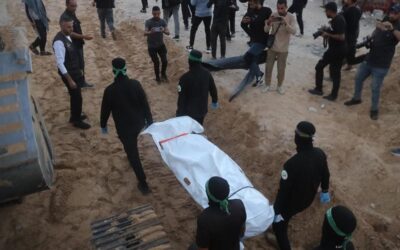 Kassam Tugayları üç cesedi daha teslim etti