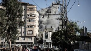 Katil İsrail ateşkesi hiçe saydı: 46'sı çocuk 104 Filistinli şehit oldu