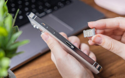 Katlanabilir iPhone için radikal karar: SIM kartlar tarih oluyor