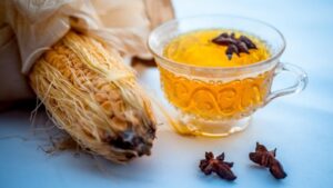 Kendisi tüketiliyor, çöpünden çay yapılıyor! Böbrek dostu çay tarifi