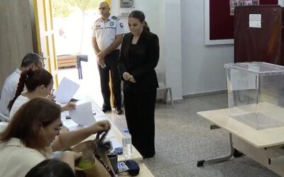 KKTC'de sandıklar açıldı