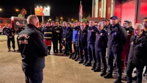 Kocaeli'den Sındırgı'ya destek: Arama-kurtarma ve yardım ekipleri yola çıktı