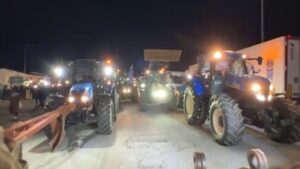 Komşudaki çiftçi eylemi Türkiye sınırını kilitledi! 24 saat boyunca geçiş yok