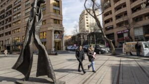 Komşudan zorunlu askerlik kararı: Süre azaltıldı