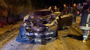 Konya'da faciadan dönüldü… Seyir halindeki otomobil yandı