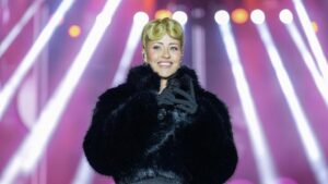 Kültür Yolu Festivali Derya Uluğ ile noktalandı: Antalya harika bir şehir