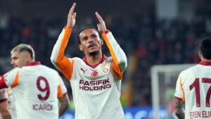 Leroy Sane: Golleri kim atarsa atsın…