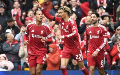 Liverpool, Everton'ı 2 golle yıktı