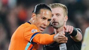 Marco van Basten'den Virgil van Dijk'a eleştiri
