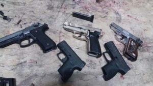 Mardin'de kaçak silah operasyonu: Çok sayıda mühimmat ele geçirildi