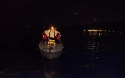 Marmara Denizi'nde sürüklenen tekne kurtarıldı