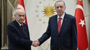MHP Genel Başkanı Bahçeli'den Başkan Erdoğan'a anlamlı hediye