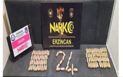Midesinde uyuşturucu taşıyan 2 kişi tutuklandı
