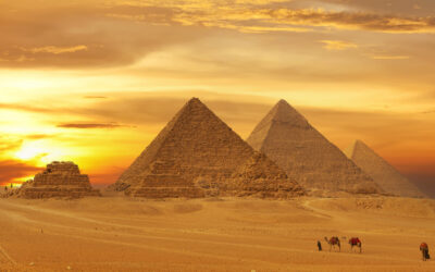 Dev Mısır piramidinde sırlarla dolu bir keşif: Aradaki iki boşluk, ne anlama geliyor?