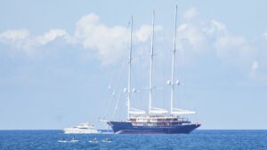 Milyarderlerin süper yat yarışı: Yeni yıl tatili için Karayipler'i tercih edenler