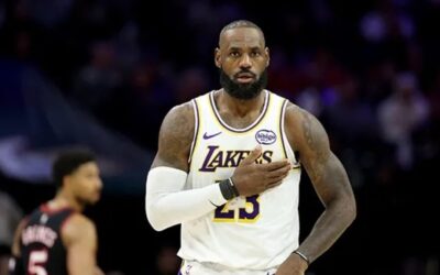 NBA'de LeBron James maçı domine etti, Lakers kazandı!