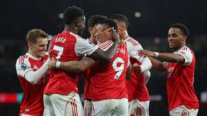 Nefes kesen son! Arsenal 3 puanı kaptı