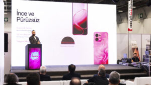OPPO A6 Pro tanıtıldı! İşte özellikleri ve fiyatı!