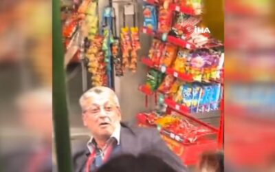 Otobüste bastonlu kavga kamerada