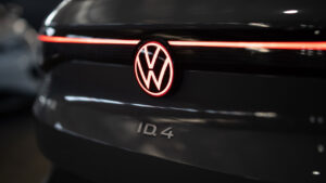 Otomobil üretimini durma noktasında getiren kriz derinleşiyor